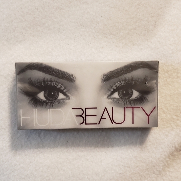 HUDA beauty lashes - scarlett - Picture 3 of 3